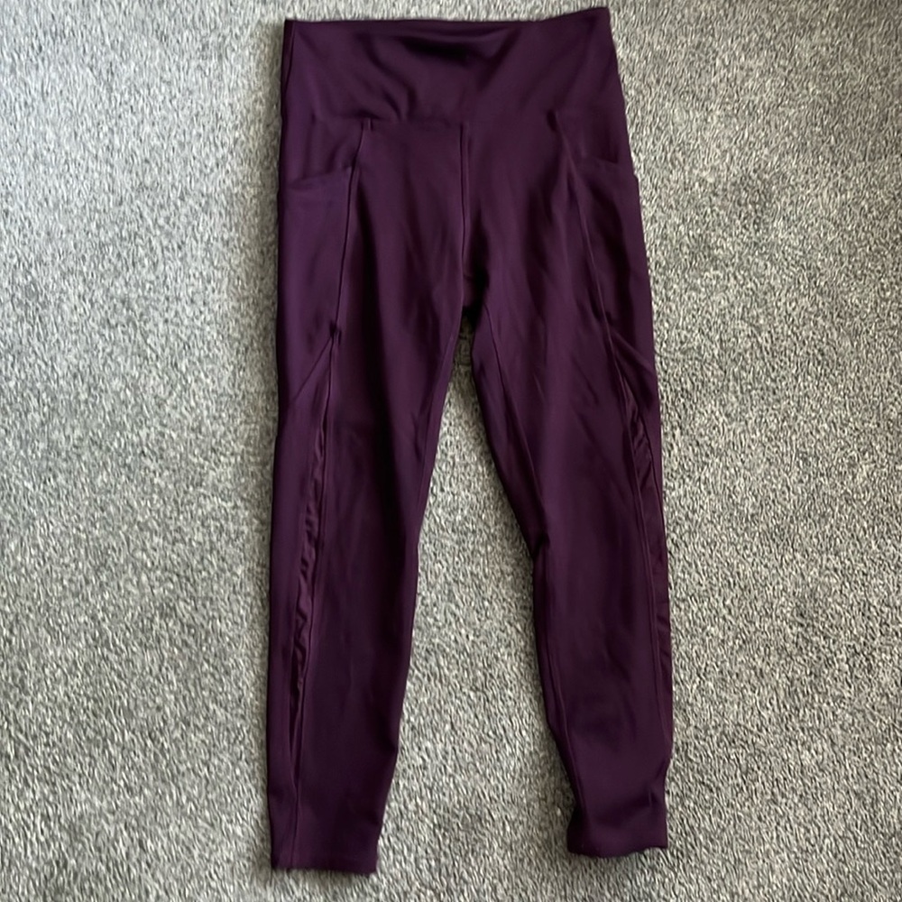 Balance Collection women’s size M athletic capri type pants